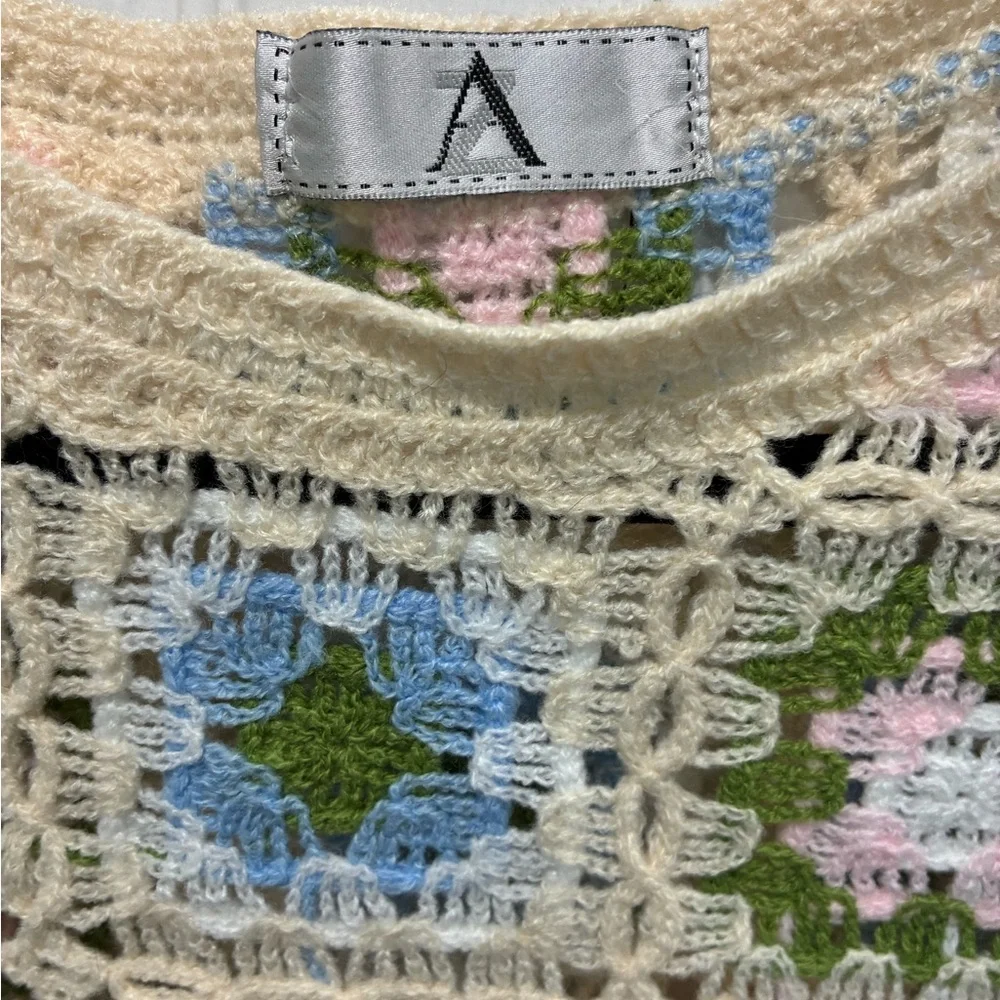 Crochet Knit Cropped Sweater with Pastel Squares - Picture 4 of 5